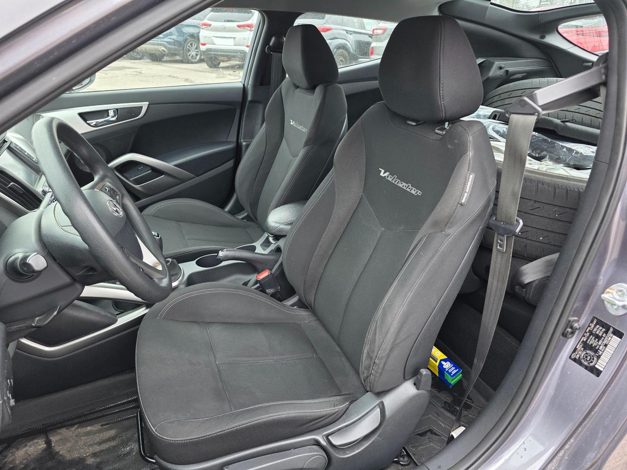 2015 Hyundai Veloster SE (M6) 3dr Hatchback Photo