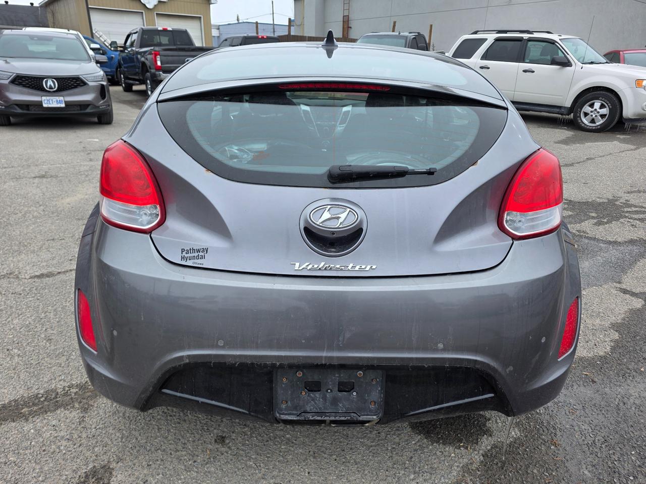 2015 Hyundai Veloster SE (M6) 3dr Hatchback Photo
