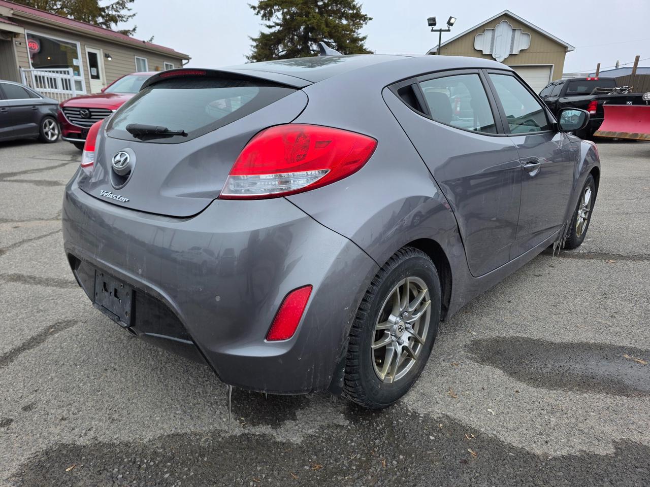 2015 Hyundai Veloster SE (M6) 3dr Hatchback Photo