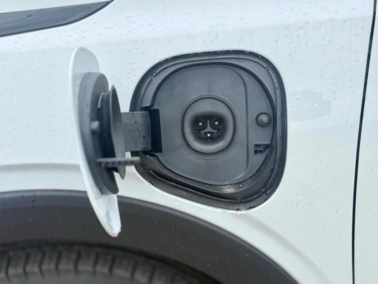 2027 Chevrolet Bolt RS 4dr Photo