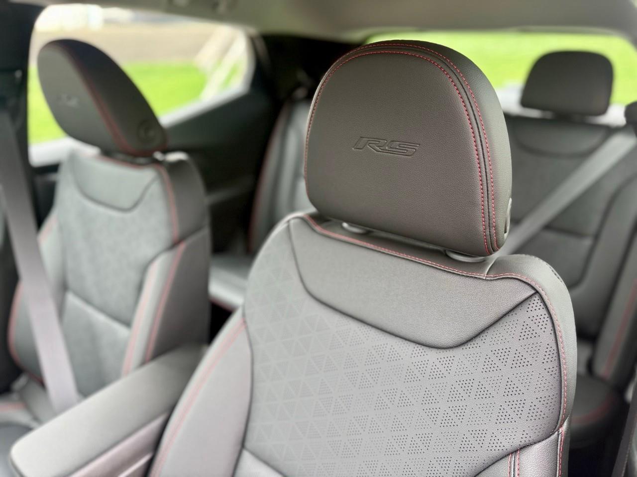 2027 Chevrolet Bolt RS 4dr Photo