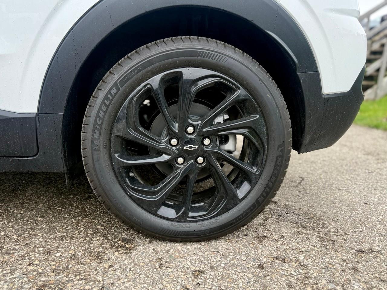 2027 Chevrolet Bolt RS 4dr Photo
