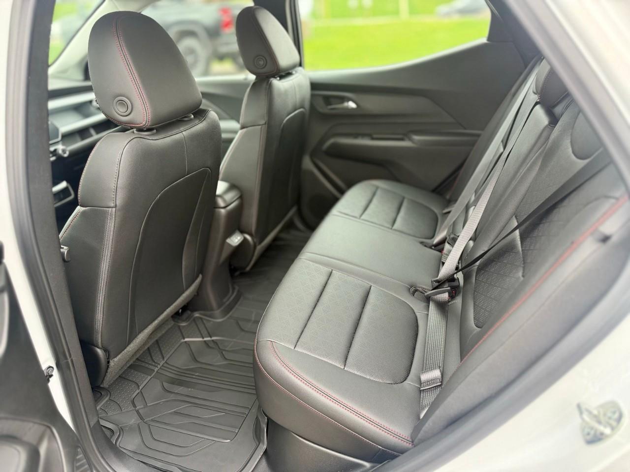 2027 Chevrolet Bolt RS 4dr Photo