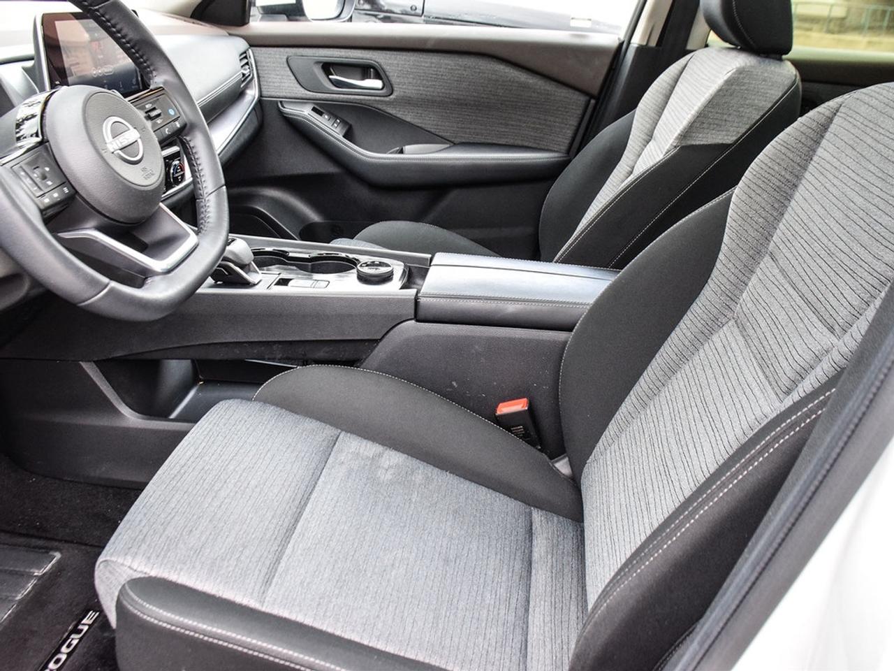 2023 Nissan Rogue SV Moonroof 4dr All-Wheel Drive Sport Utility Photo