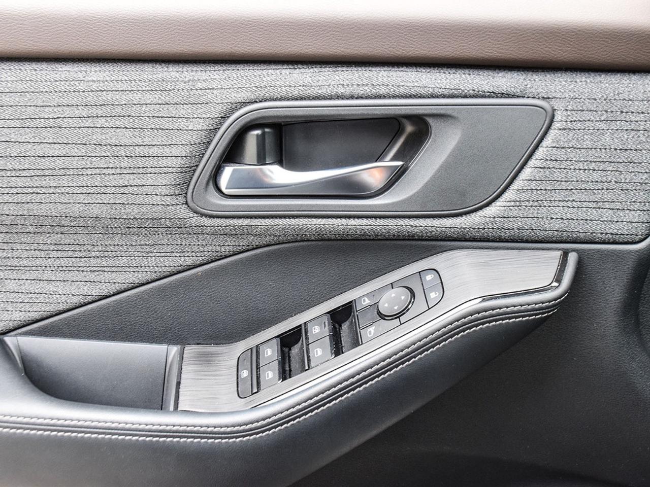 2023 Nissan Rogue SV Moonroof 4dr All-Wheel Drive Sport Utility Photo