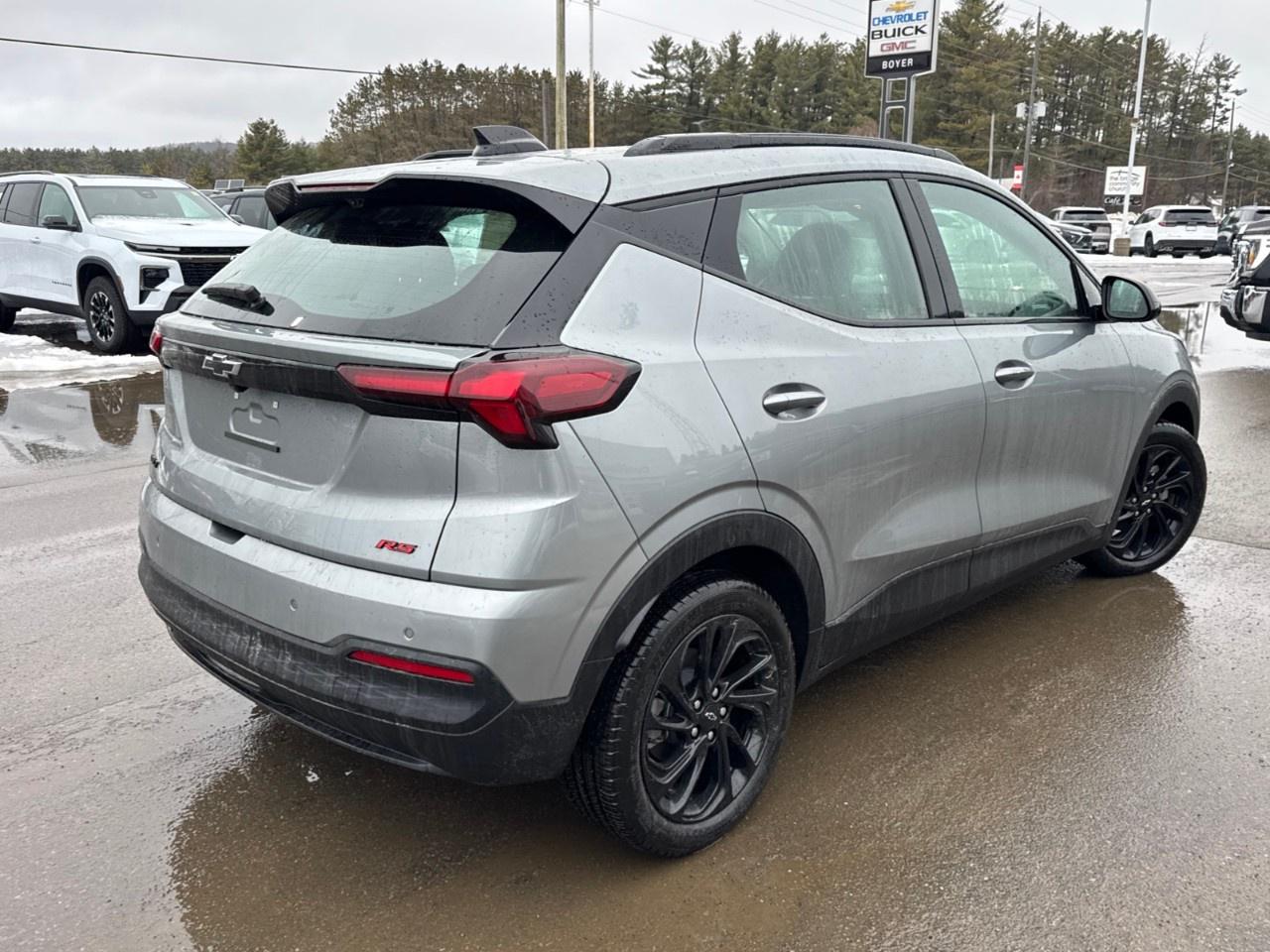 2027 Chevrolet Bolt FWD 4dr RS Photo4