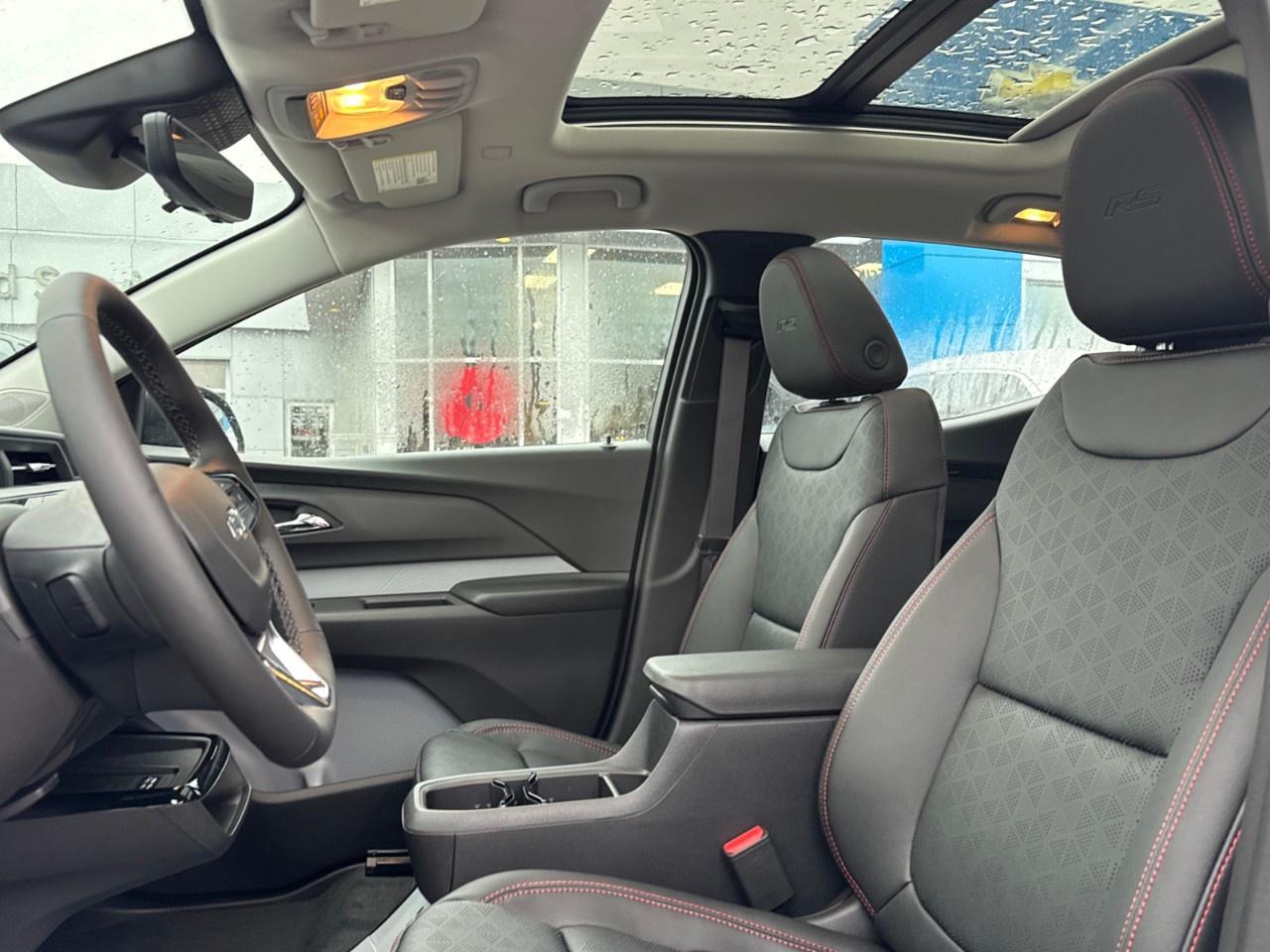 2027 Chevrolet Bolt FWD 4dr RS Photo