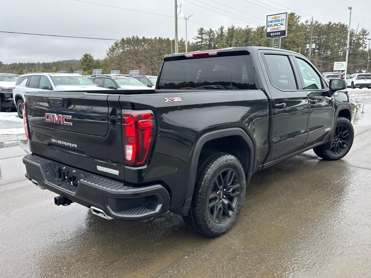 2026 GMC Sierra 1500 Crew Cab Short Box 4-Wheel Drive Elevation Photo4