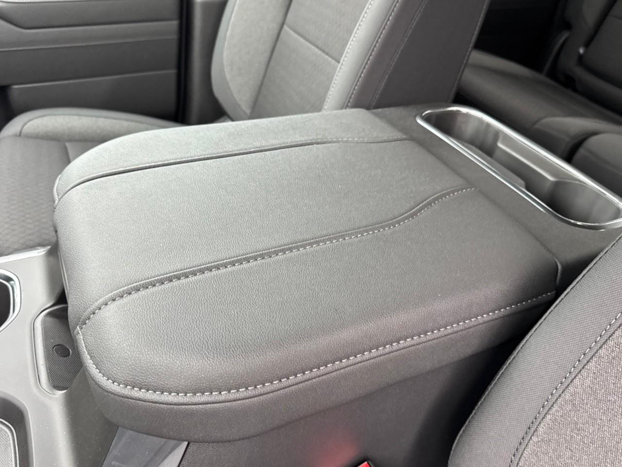 2026 GMC Sierra 1500 Crew Cab Short Box 4-Wheel Drive Elevation Photo