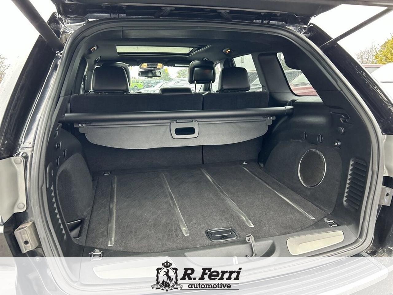 2015 Jeep Grand Cherokee Overland 4dr 4x4 Photo