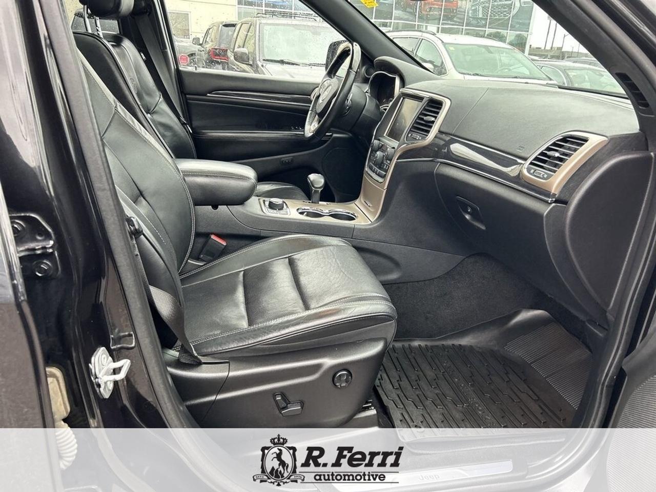 2015 Jeep Grand Cherokee Overland 4dr 4x4 Photo