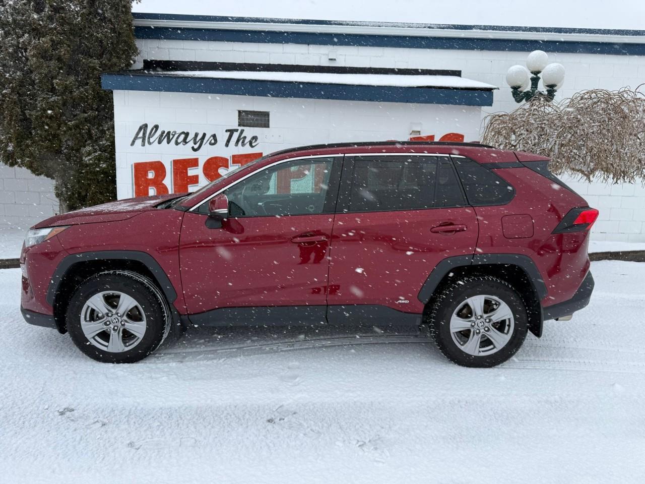 2022 Toyota RAV4 Hybrid XLE 4dr All-Wheel Drive Photo