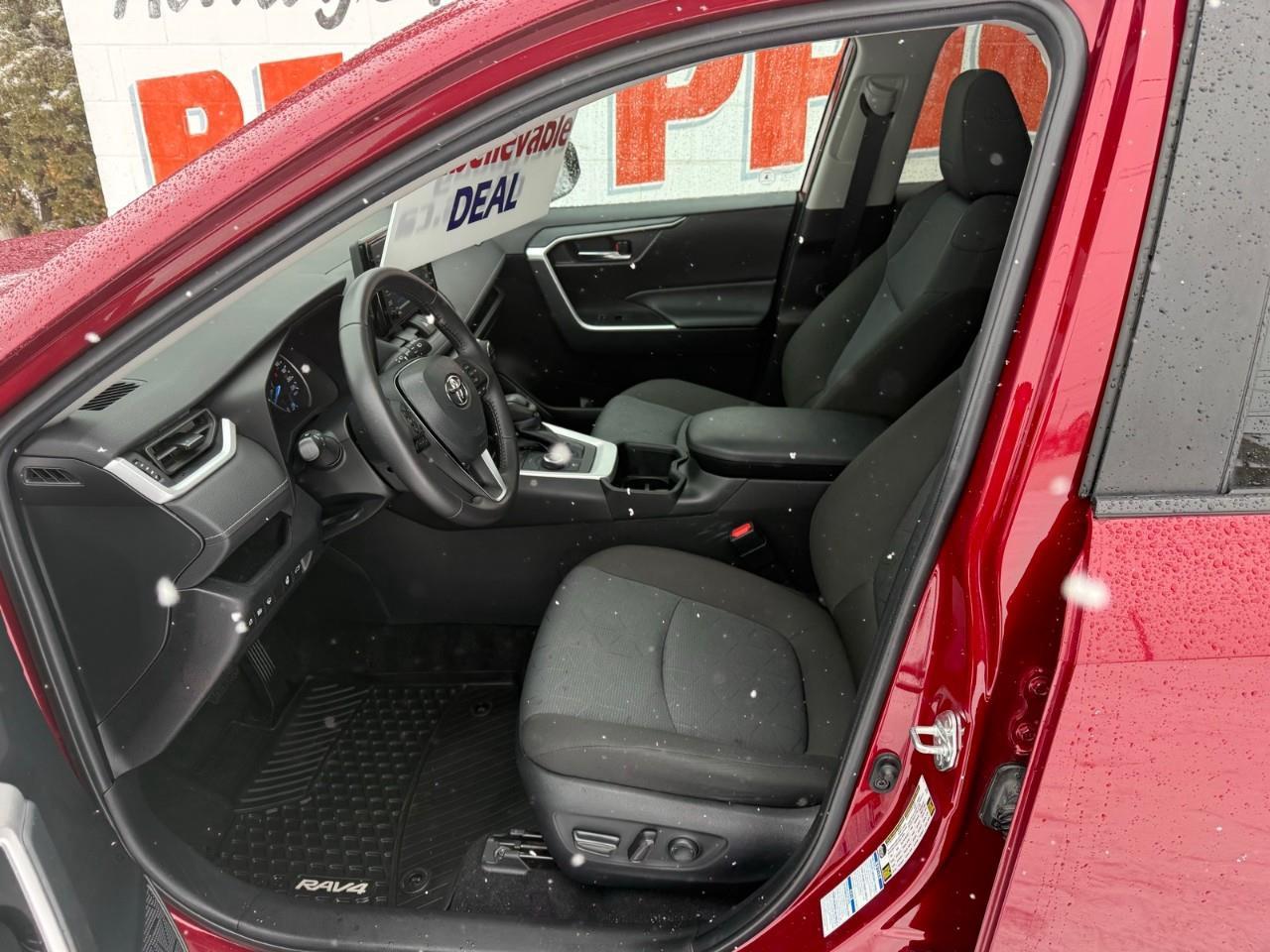 2022 Toyota RAV4 Hybrid XLE 4dr All-Wheel Drive Photo