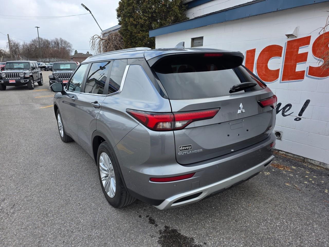 2022 Mitsubishi Outlander SE 4DR S-AWC Photo