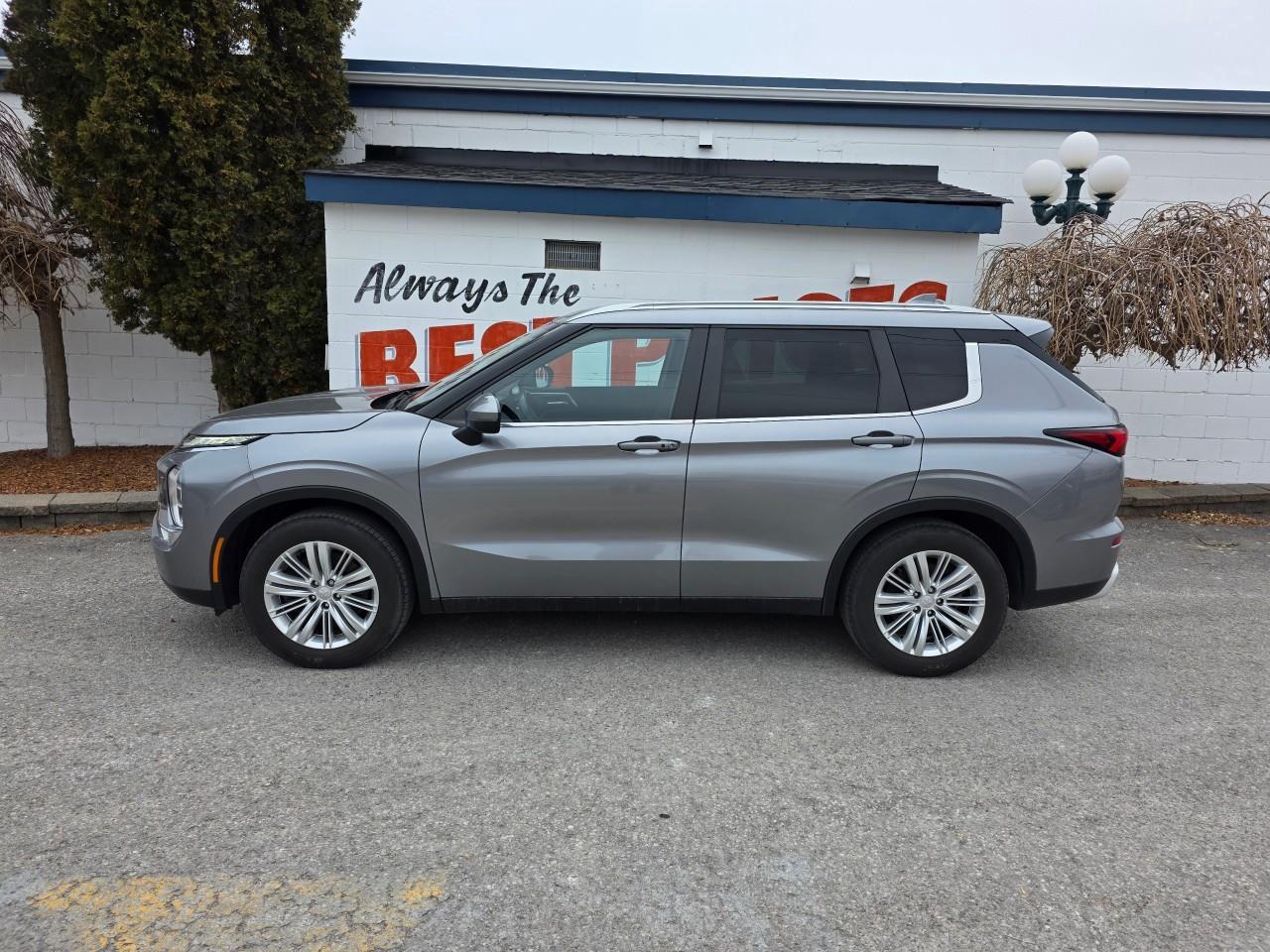 2022 Mitsubishi Outlander SE 4DR S-AWC Photo
