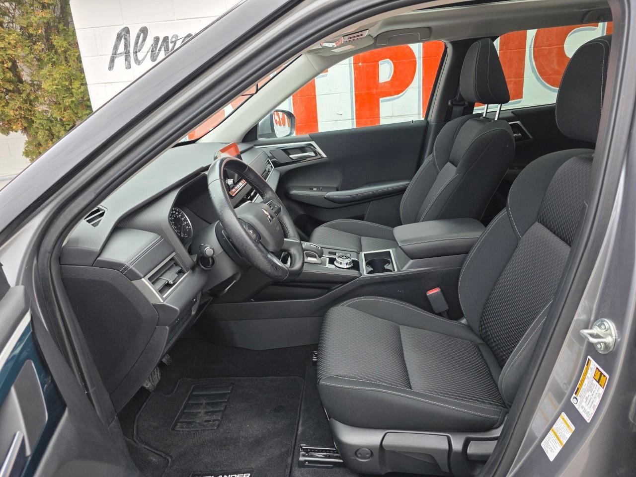 2022 Mitsubishi Outlander SE 4DR S-AWC Photo