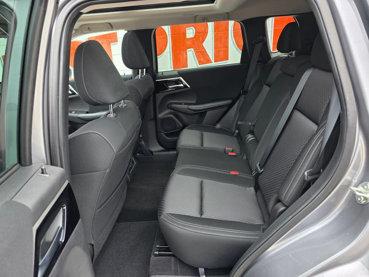 2022 Mitsubishi Outlander SE 4DR S-AWC Photo
