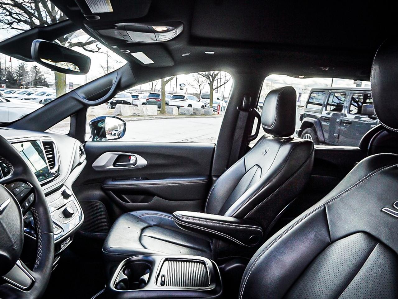 2024 Chrysler Pacifica  Photo