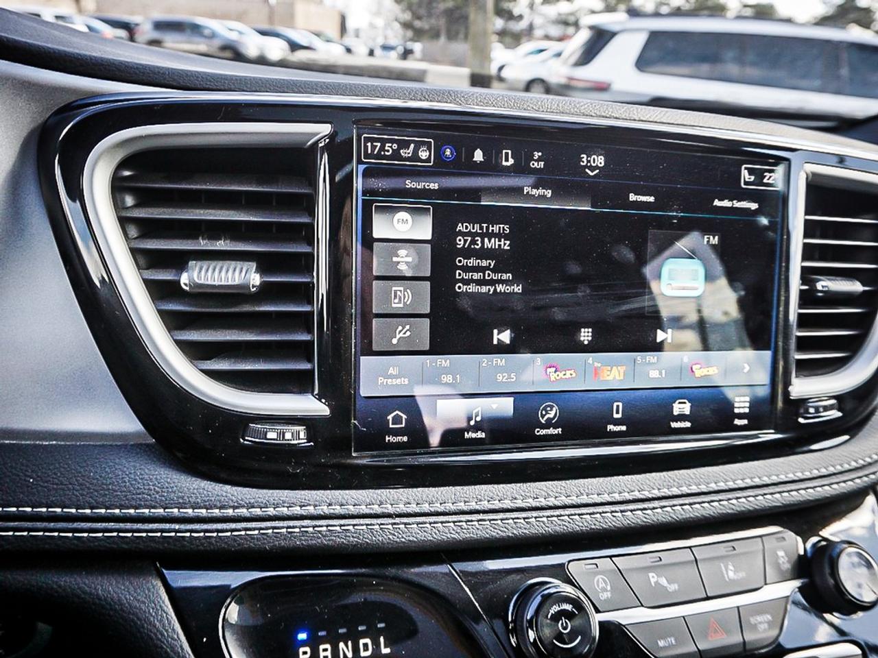 2024 Chrysler Pacifica  Photo