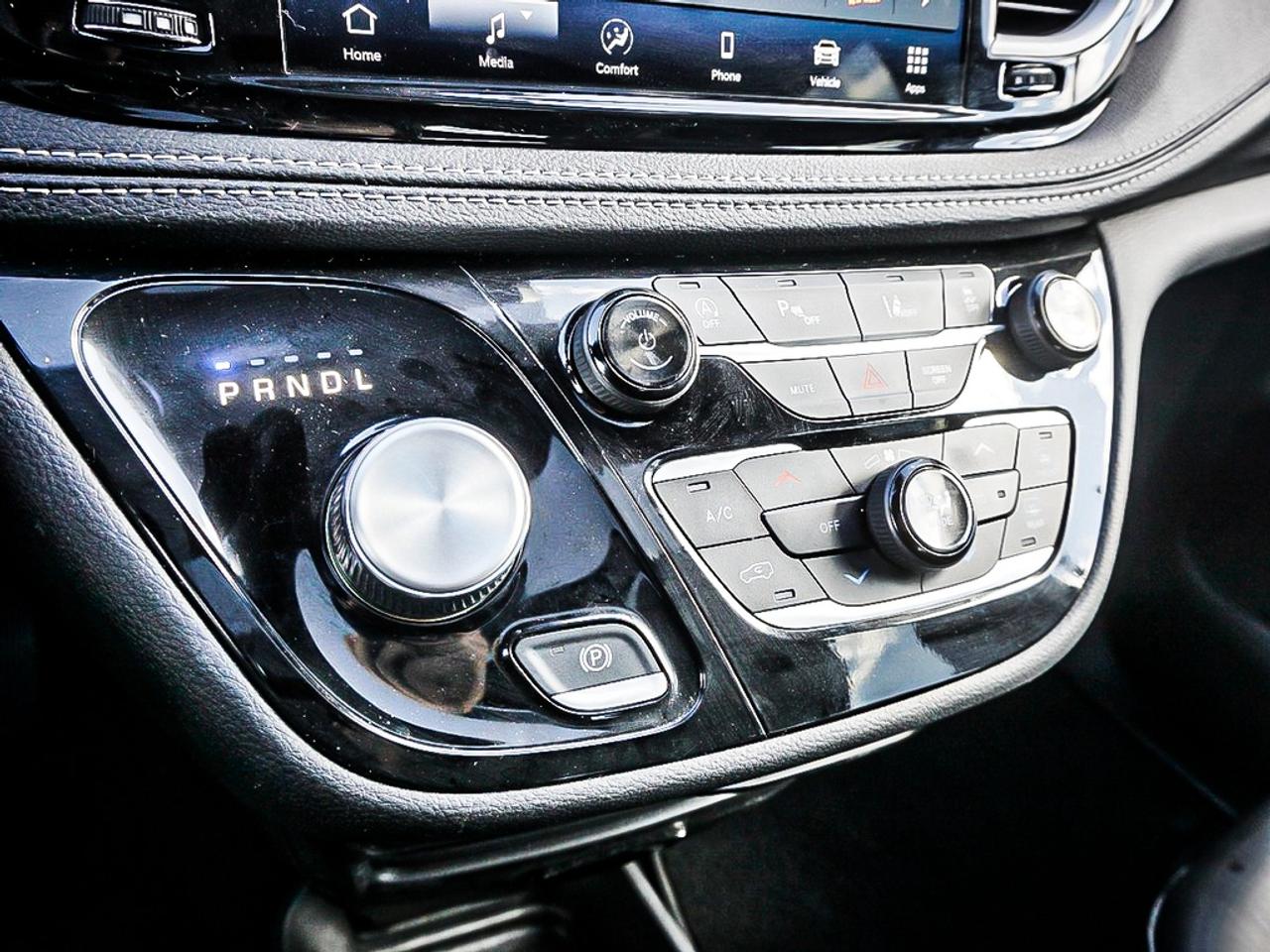 2024 Chrysler Pacifica  Photo