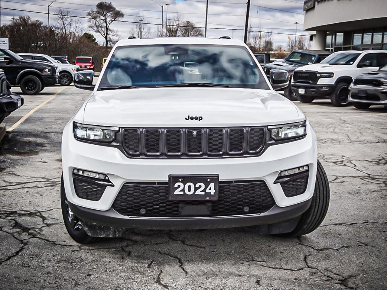 2024 Jeep Grand Cherokee  Photo