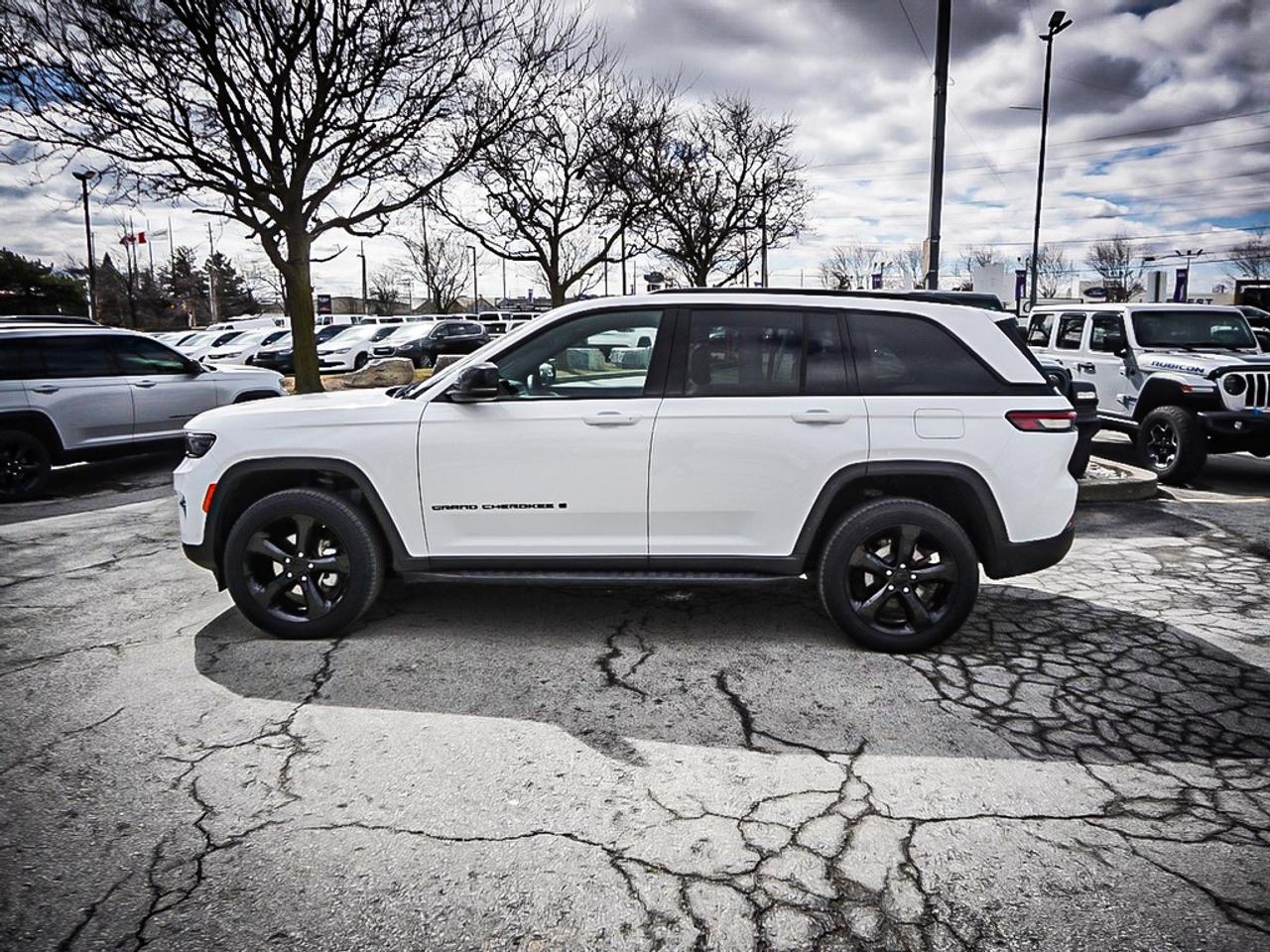 2024 Jeep Grand Cherokee  Photo