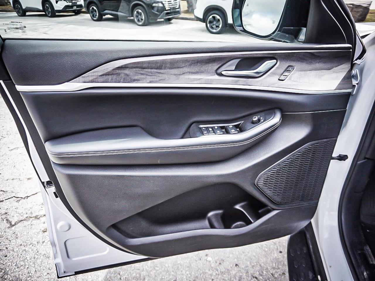 2024 Jeep Grand Cherokee  Photo