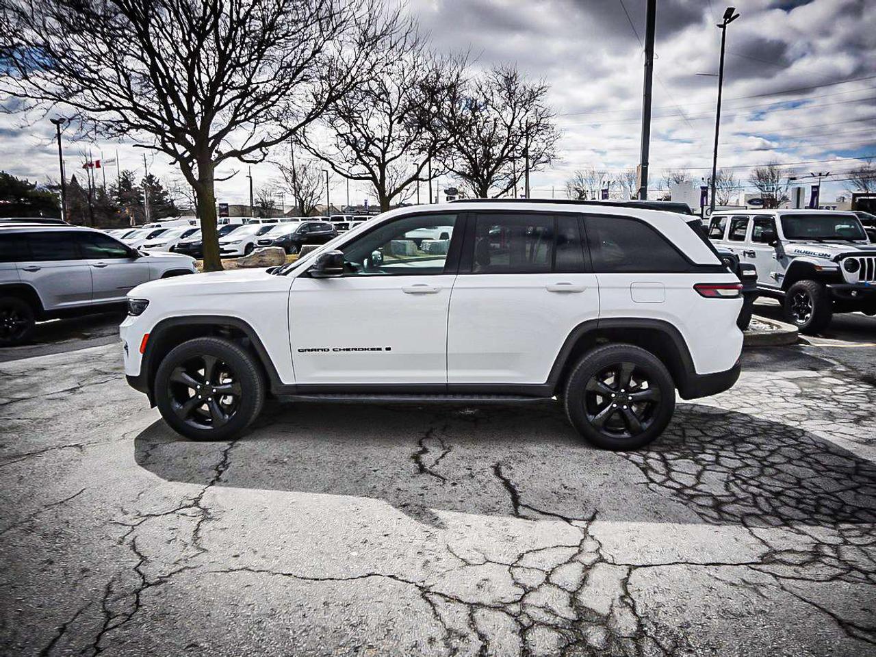2024 Jeep Grand Cherokee  Photo
