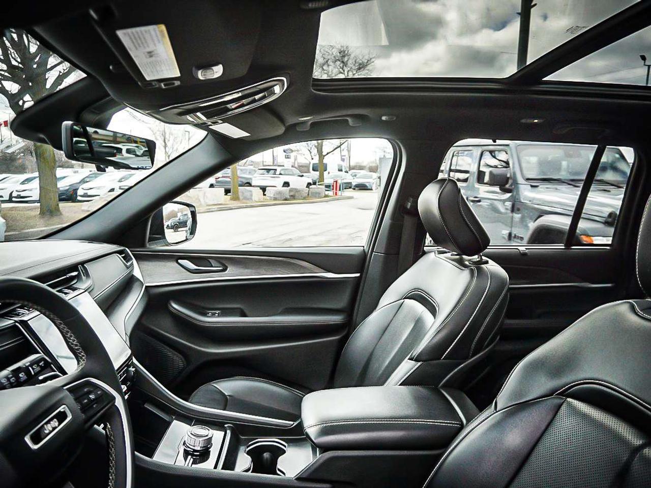 2024 Jeep Grand Cherokee  Photo