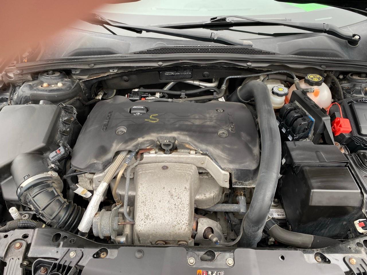 2019 Buick Regal Sportback 4dr Sdn Preferred II FWD Photo