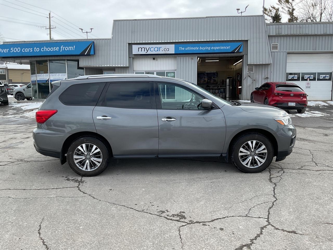 2019 Nissan Pathfinder  Photo