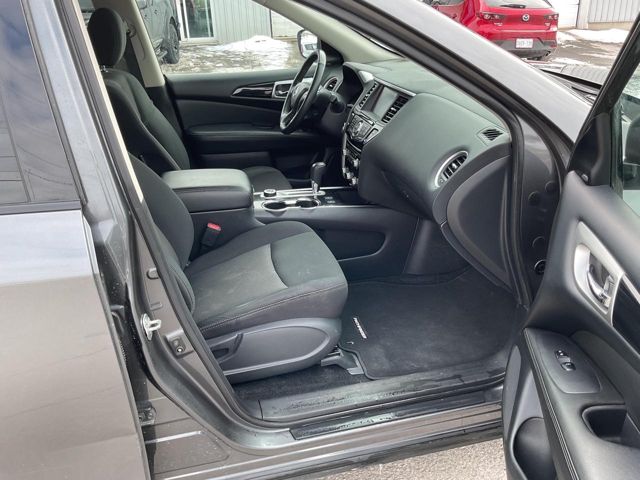 2019 Nissan Pathfinder  Photo