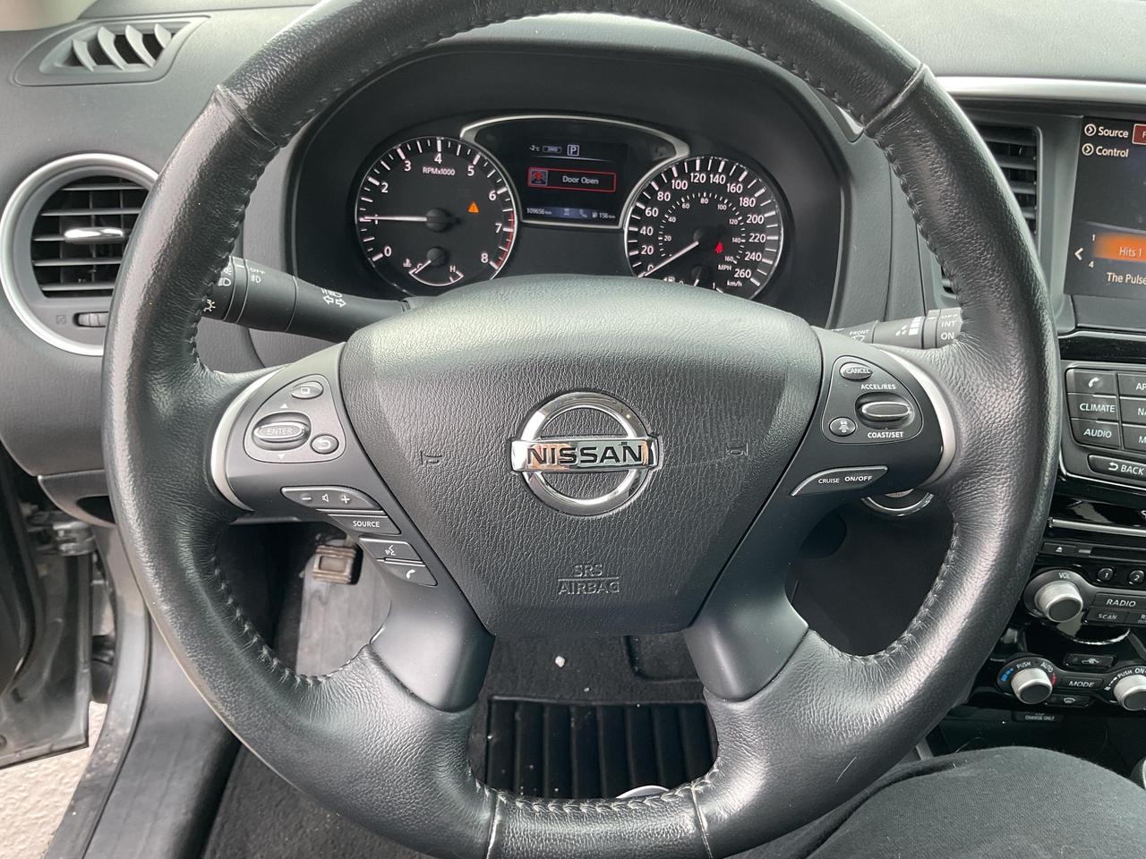 2019 Nissan Pathfinder  Photo