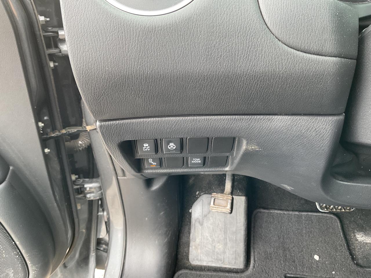 2019 Nissan Pathfinder  Photo