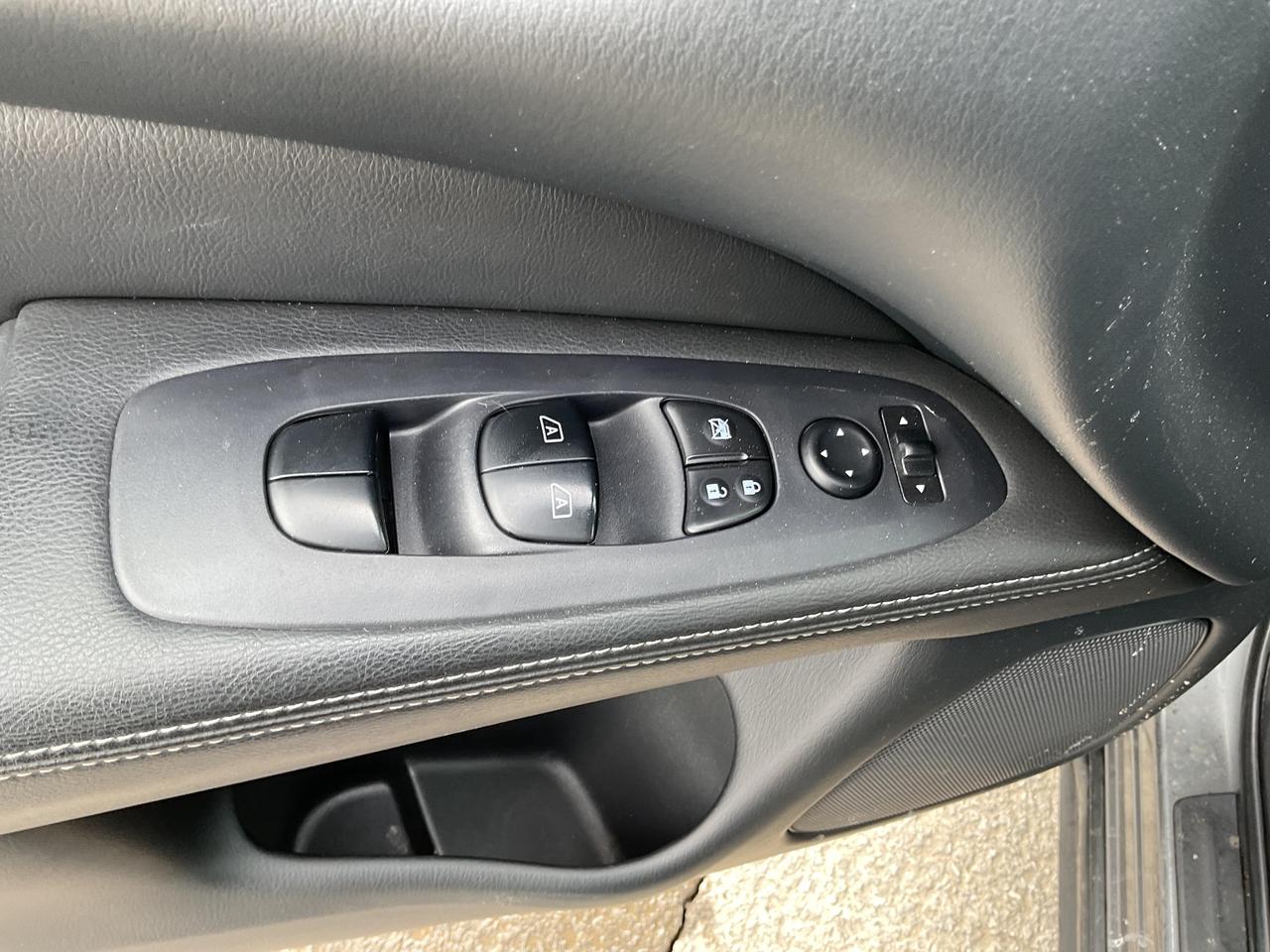 2019 Nissan Pathfinder  Photo