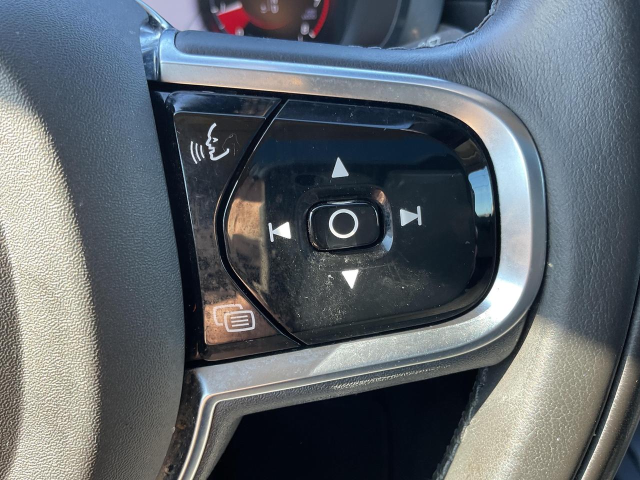 2020 Volvo XC60 T6 Inscription 4dr All-Wheel Drive Photo