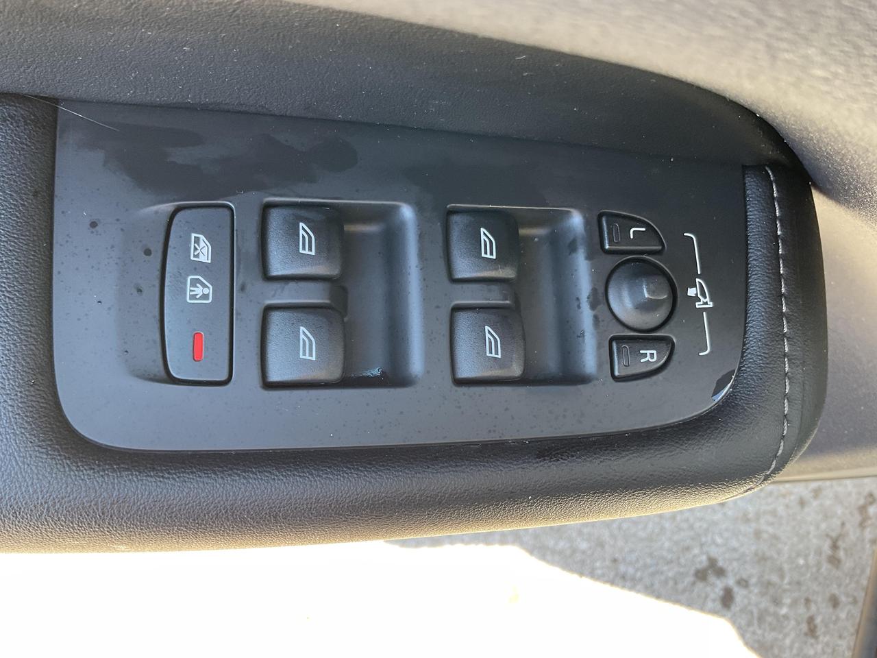 2020 Volvo XC60 T6 Inscription 4dr All-Wheel Drive Photo