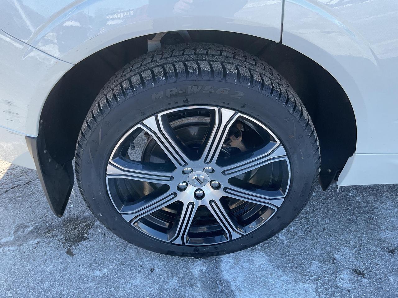 2020 Volvo XC60 T6 Inscription 4dr All-Wheel Drive Photo