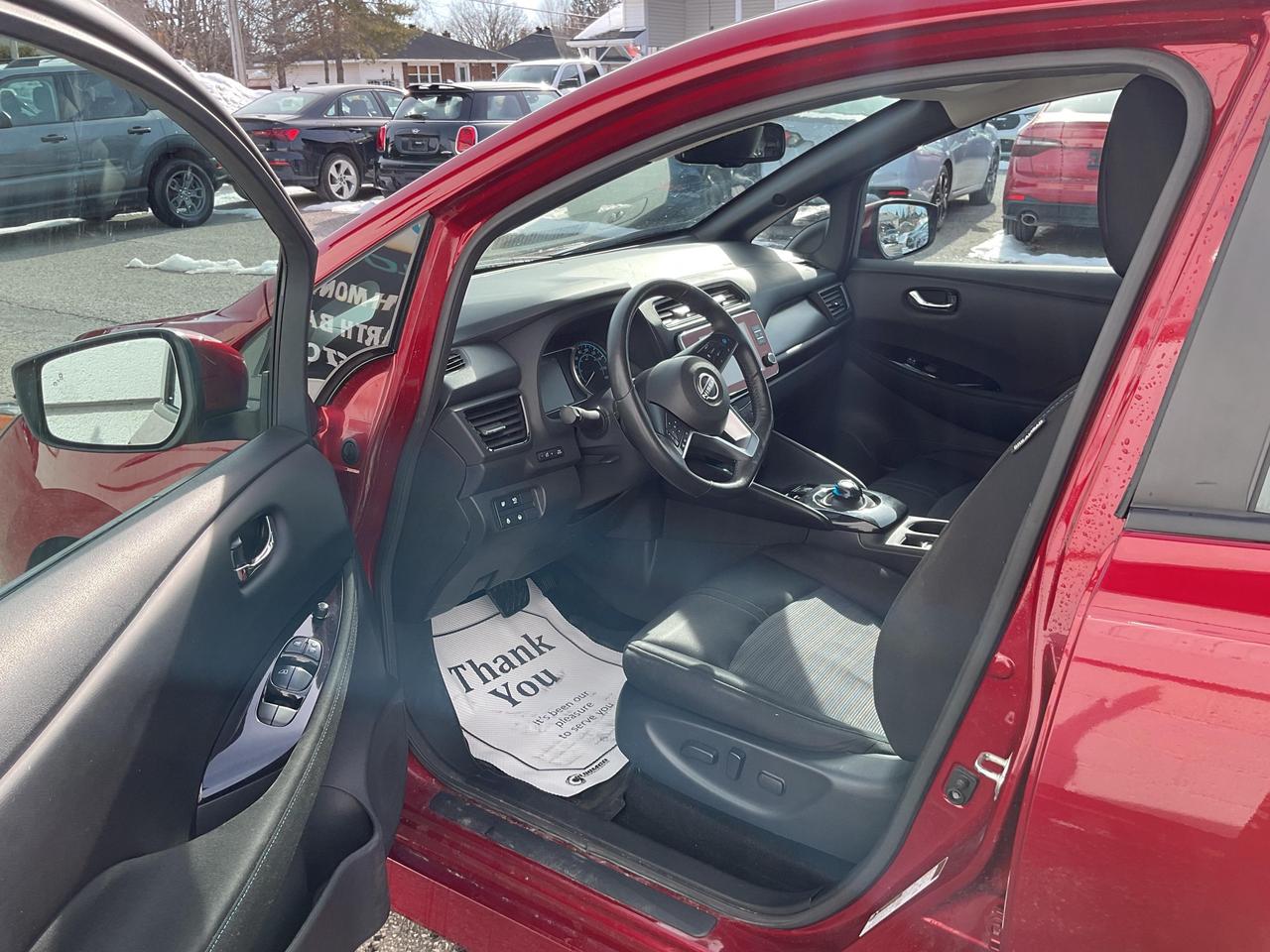 2023 Nissan Leaf SV 4dr Hatchback Photo