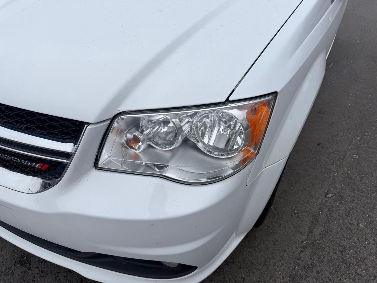 2017 Dodge Grand Caravan CVP/SXT Passenger Van Photo2