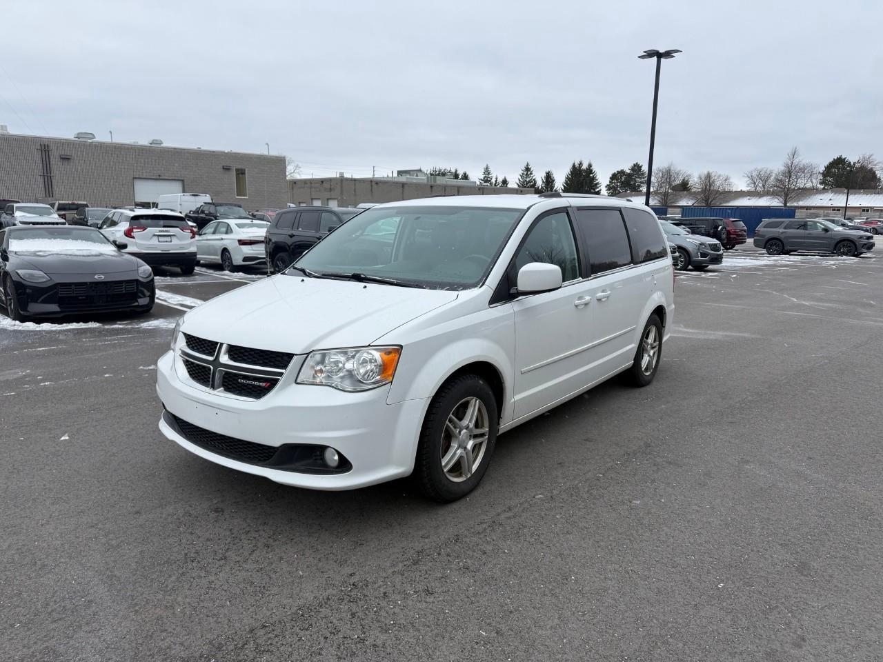 2017 Dodge Grand Caravan CVP/SXT Passenger Van Photo0