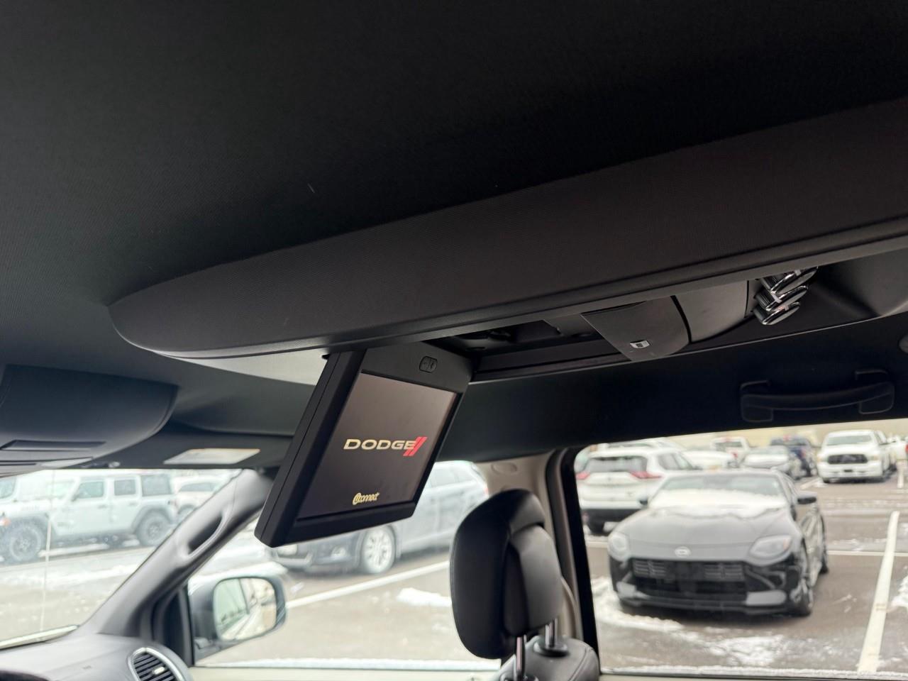 2017 Dodge Grand Caravan CVP/SXT Passenger Van Photo