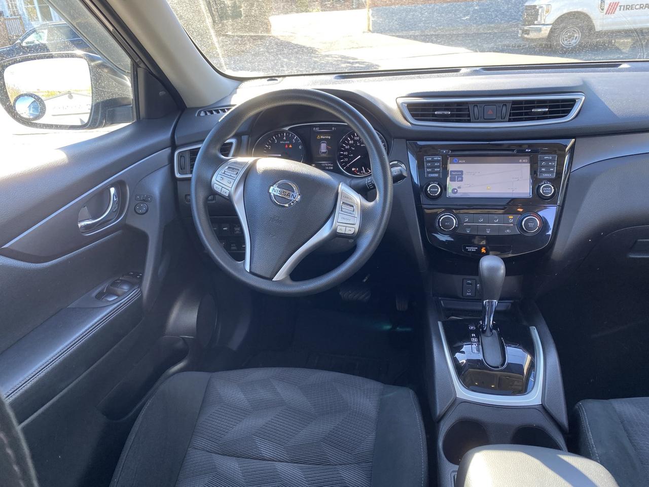 2016 Nissan Rogue SV AWD - Photo #5