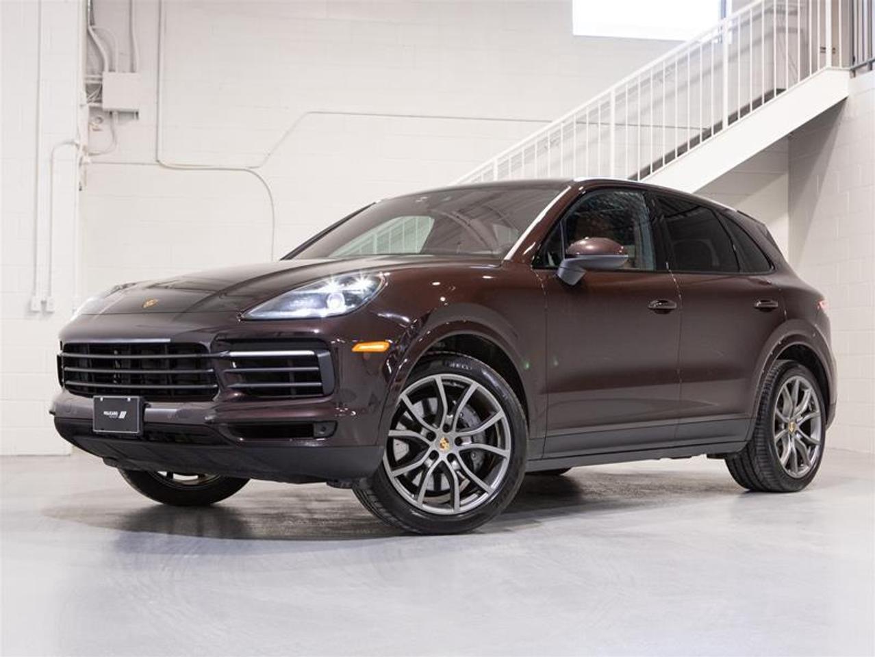 2023 Porsche Cayenne S Platinum Edition Photo0