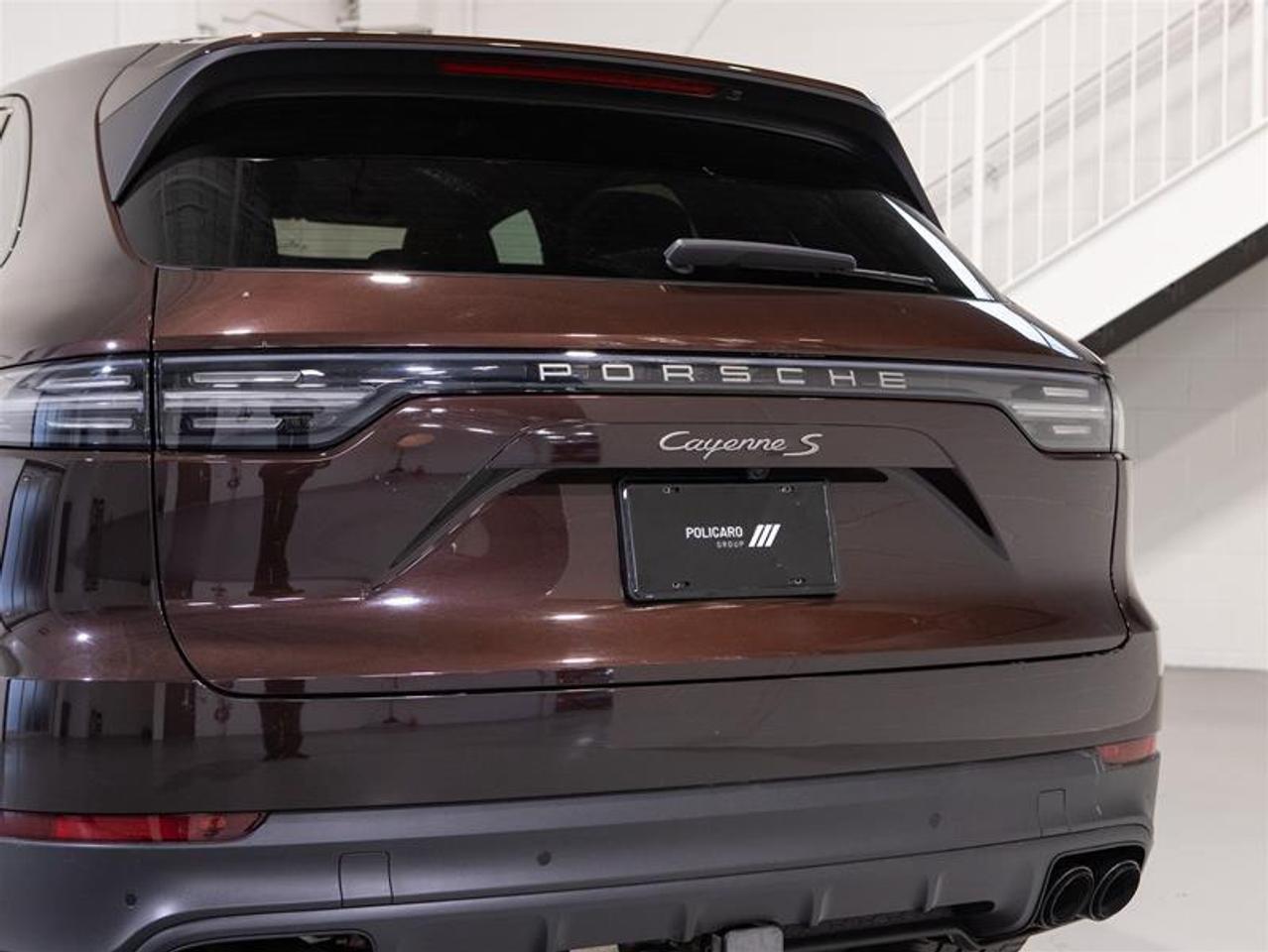 2023 Porsche Cayenne S Platinum Edition Photo
