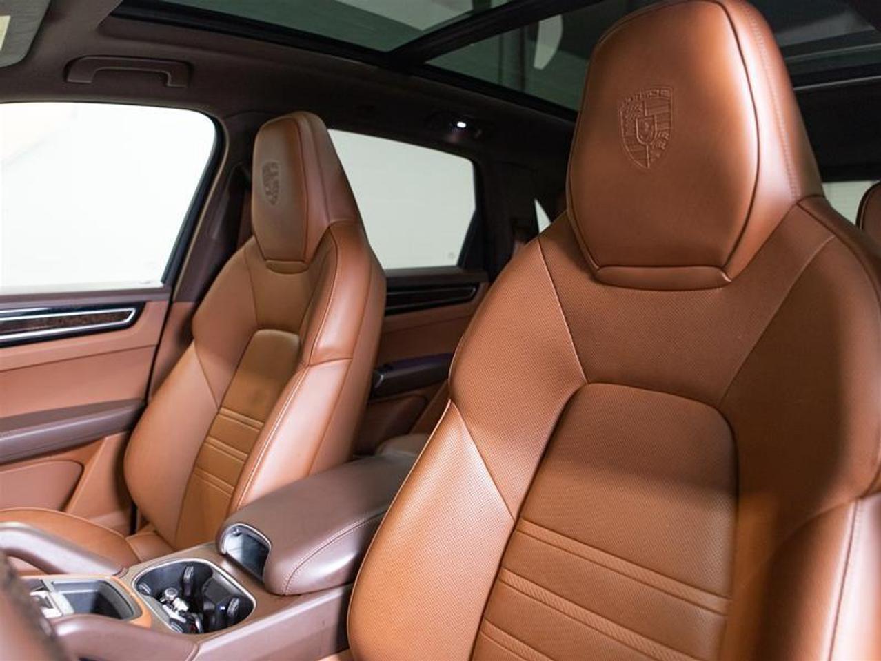 2023 Porsche Cayenne S Platinum Edition Photo
