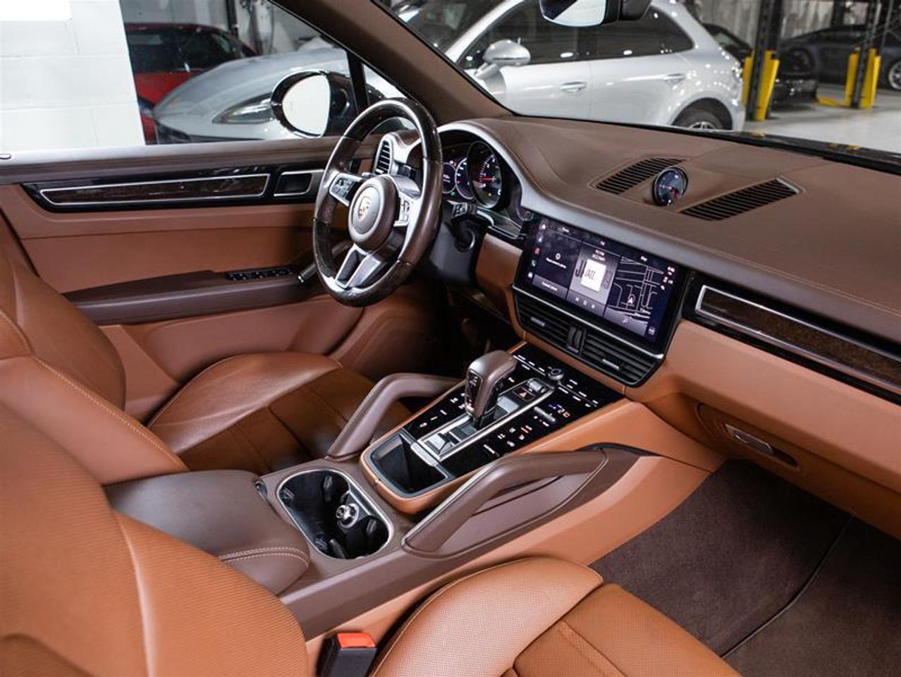 2023 Porsche Cayenne S Platinum Edition Photo