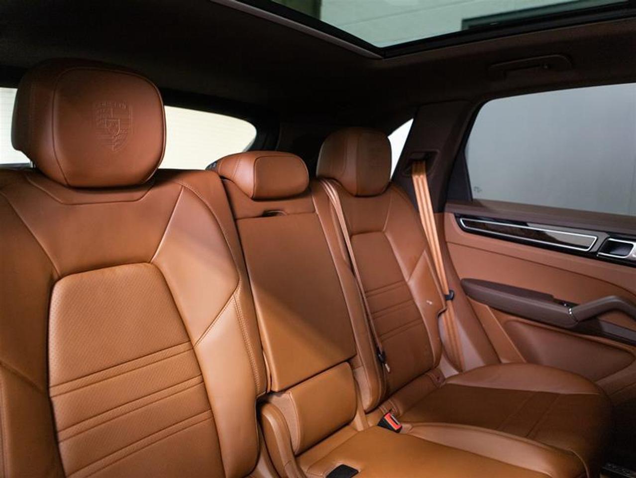 2023 Porsche Cayenne S Platinum Edition Photo