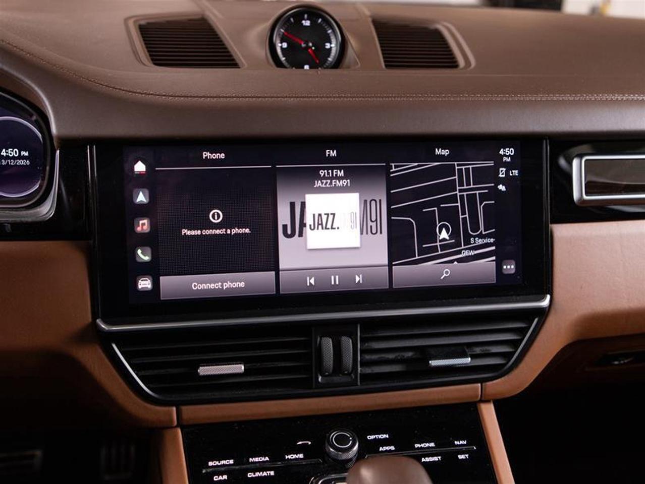 2023 Porsche Cayenne S Platinum Edition Photo