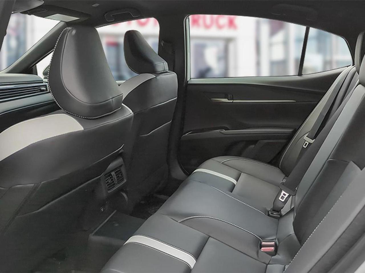 2026 Toyota Camry SE 4dr Front-Wheel Drive Sedan Photo